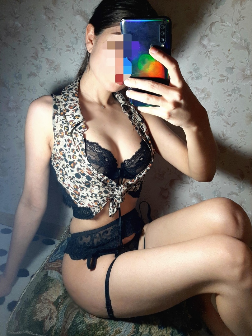 Массажистка   Зара 